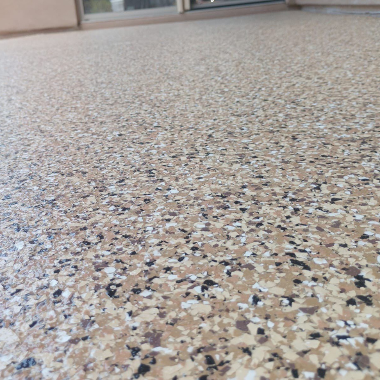 Close-Up of Saturn Pool